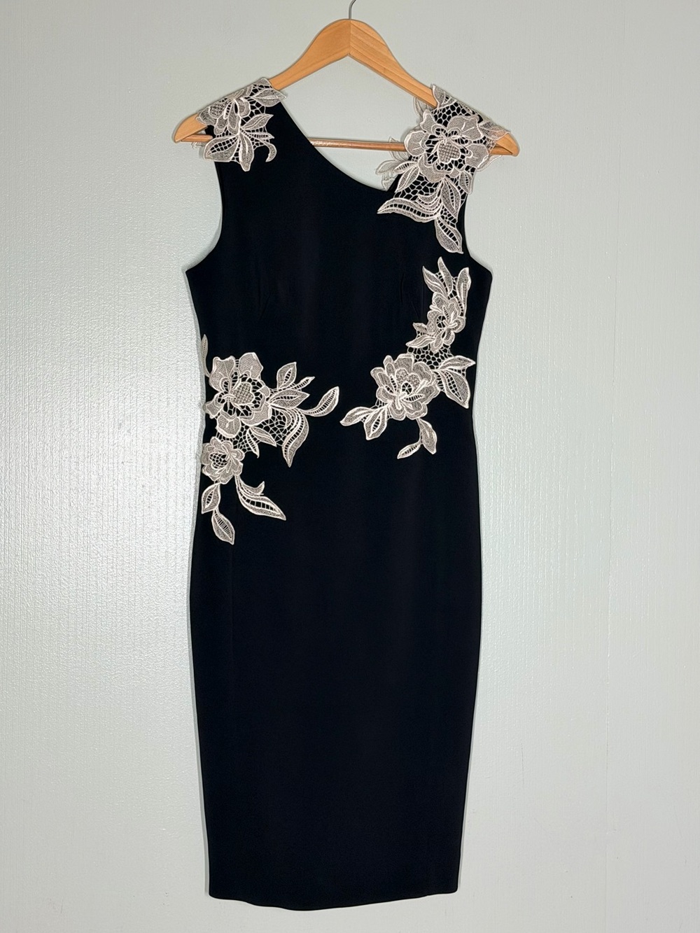 Karen Millen Sleeveless Black Sheat Dress with Ivory Floral Applique